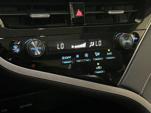 Used 2023 Toyota Camry XSE FWD image 25