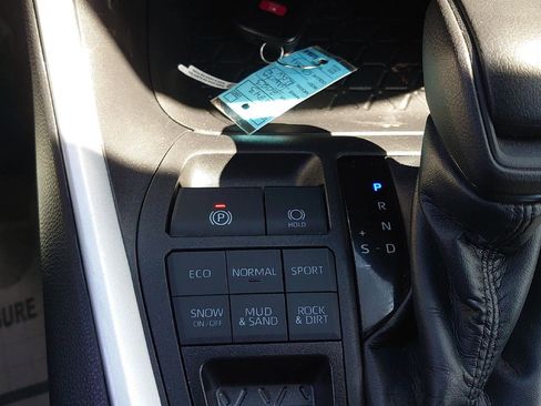 Used 2023 Toyota RAV4 XLE image 23