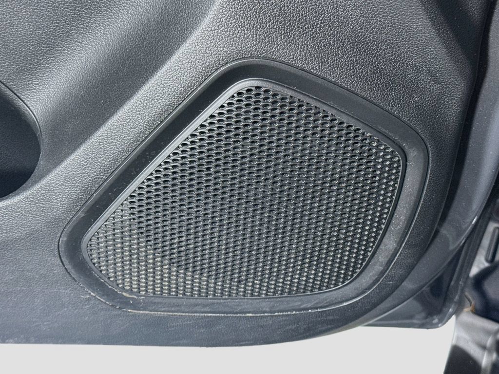 Certified 2024 Hyundai Venue Limited FWD image 19