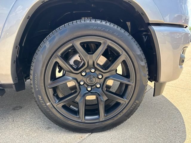 Used 2025 RAM 1500 Laramie w/ Night Edition AWD/4WD image 9