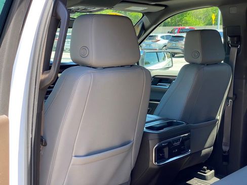 Used 2024 GMC Sierra 1500 SLT w/ SLT Premium Plus Package AWD/4WD image 28
