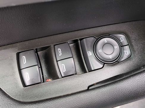 Used 2025 Chevrolet Blazer LT FWD image 11