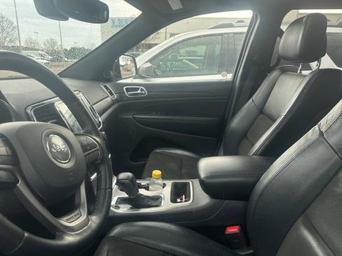 Used 2019 Jeep Grand Cherokee Altitude image 8