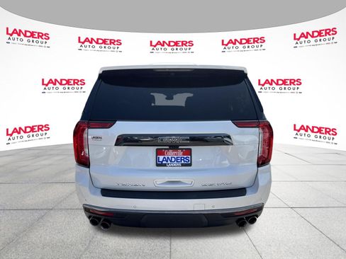 Used 2023 GMC Yukon XL Denali Ultimate w/ LPO, Floor Liner Package AWD/4WD image 4
