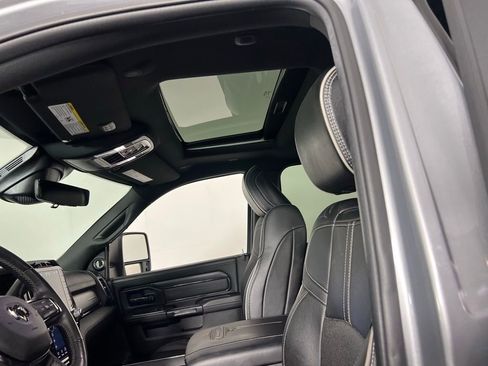 Used 2024 RAM 2500 Limited image 24