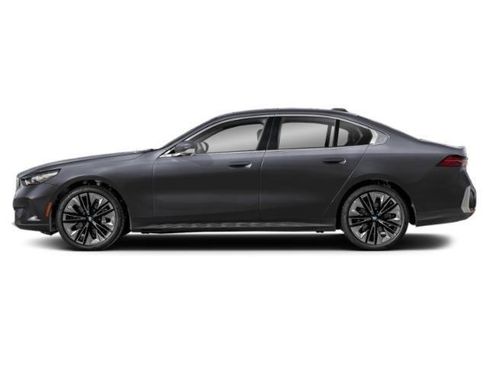 Used 2024 BMW 530i w/ Premium Package RWD image 3