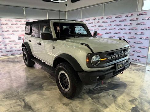 Used 2022 Ford Bronco Big Bend w/ Sasquatch Package image 4