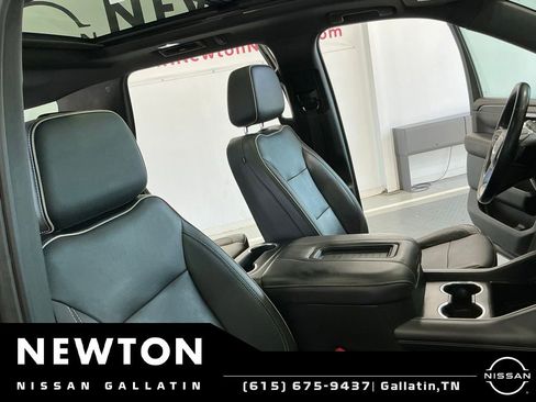 Used 2021 GMC Yukon SLT w/ SLT Premium Package AWD/4WD image 16