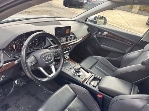 Used 2018 Audi Q5 2.0T Premium Plus w/ Premium Plus Package image 17