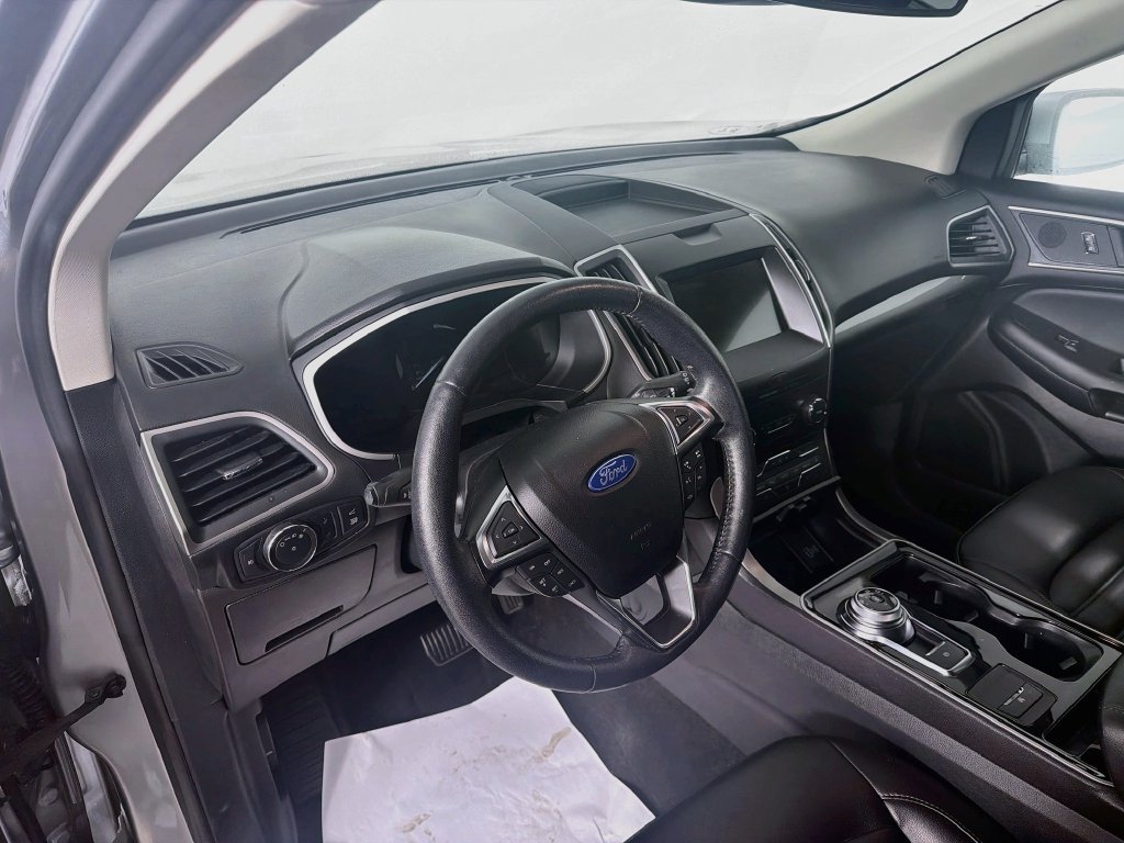 Used 2020 Ford Edge SEL w/ Convenience Package AWD/4WD image 9
