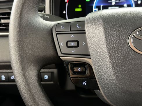 Used 2026 Toyota Camry LE image 16