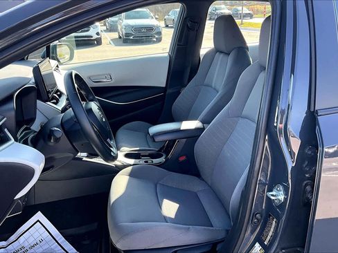 Used 2025 Toyota Corolla SE image 8