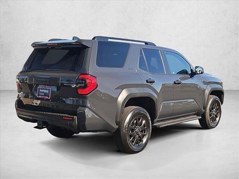 Used 2025 Toyota 4Runner SR5 AWD/4WD image 5