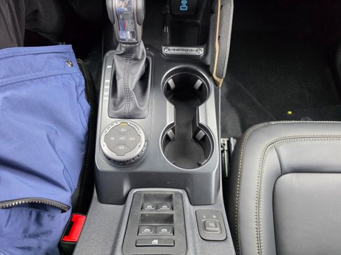 New 2025 Ford Bronco Badlands image 14