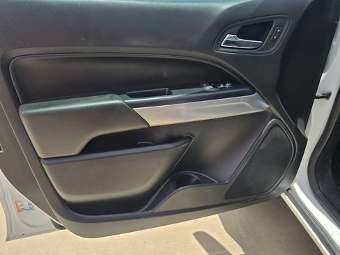 Used 2022 Chevrolet Colorado LT w/ Fleet Safety Package RWD image 26