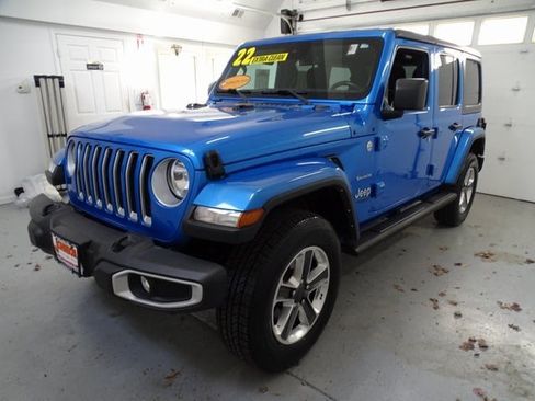 Certified 2022 Jeep Wrangler Unlimited Sahara w/ Safety Group image 16