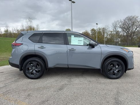 New 2026 Nissan Rogue SV w/ Cold Weather Package AWD/4WD image 4