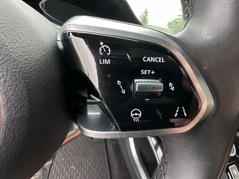 Used 2024 Jaguar I-PACE R-Dynamic HSE AWD/4WD image 21