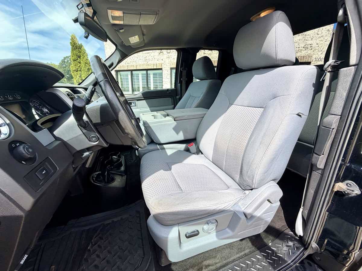 Used 2011 Ford F150 XLT w/ XLT Convenience Pkg AWD/4WD image 11
