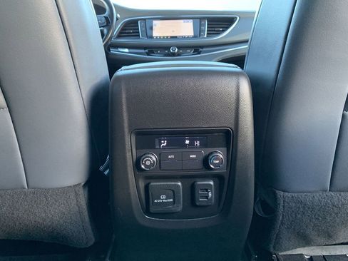 Used 2023 Buick Enclave Essence image 33