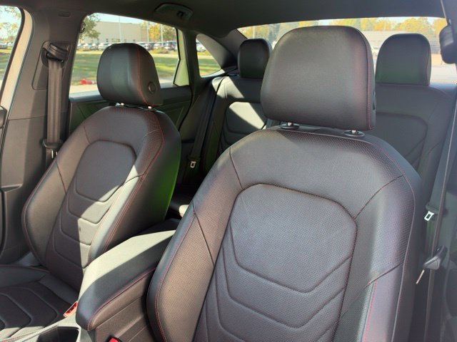 Used 2023 Volkswagen Jetta GLI Autobahn FWD image 19