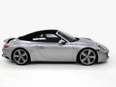 Used 2017 Porsche 911 Carrera image 4