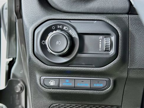 Used 2023 Jeep Wrangler Unlimited Rubicon 4xe w/ Cold Weather Group AWD/4WD image 16