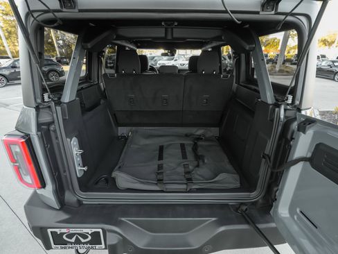 Used 2023 Ford Bronco Wildtrak image 41