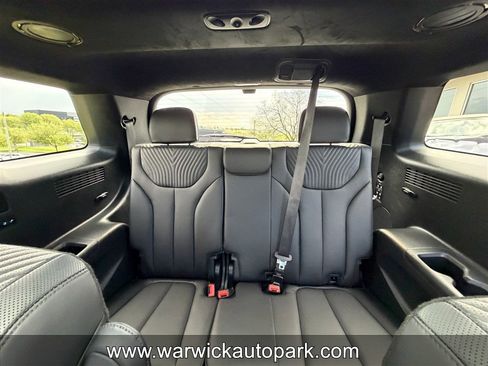 Used 2023 Hyundai Palisade Calligraphy w/ Winter Package FWD image 12