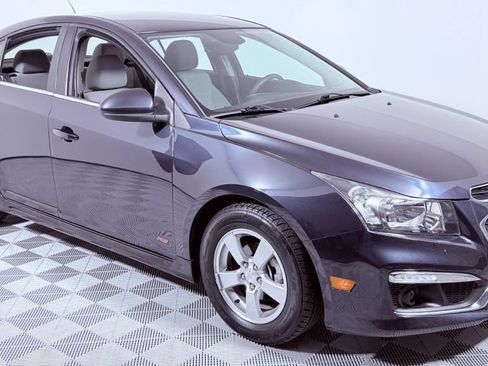 Used 2015 Chevrolet Cruze LT FWD image 1