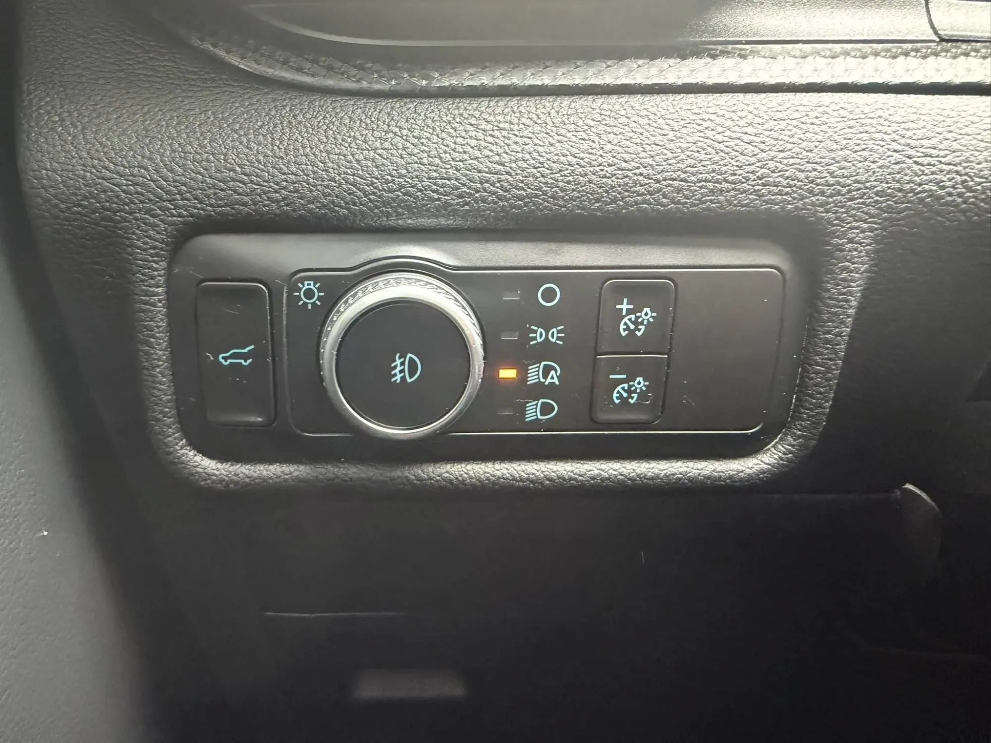 Used 2020 Ford Explorer ST w/ ST Street Pack AWD/4WD image 17