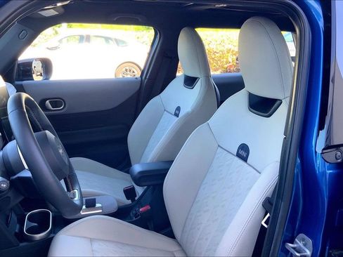 Certified 2025 MINI Cooper S image 27