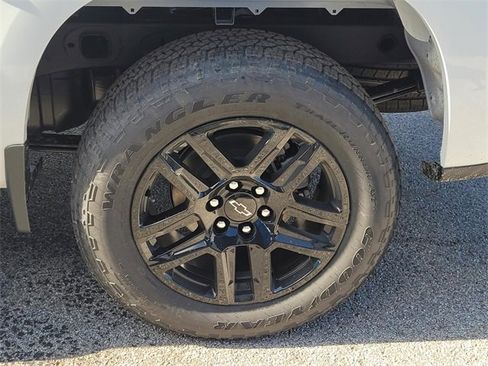 New 2026 Chevrolet Silverado 1500 Custom image 4