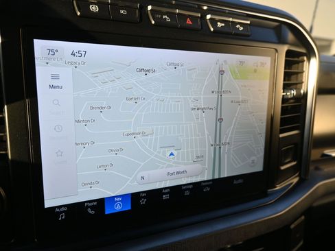 Used 2024 Ford F350 Platinum w/ FX4 Off-Road Package image 25