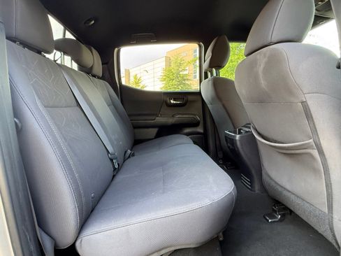 Used 2017 Toyota Tacoma TRD Sport w/ Tow Package RWD image 35