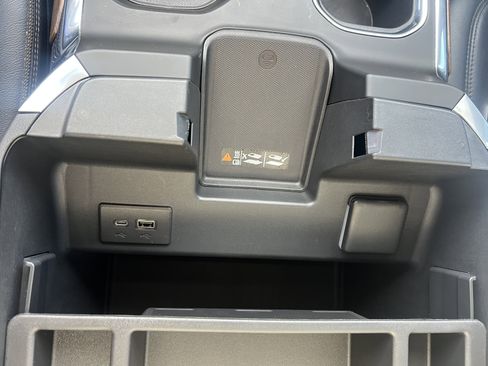 Certified 2022 Chevrolet Silverado 1500 High Country w/ Technology Package image 27