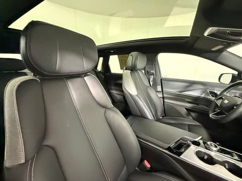 Certified 2024 Cadillac Lyriq Tech RWD image 31