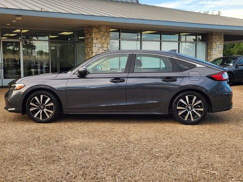 Used 2023 Honda Civic EX-L image 4