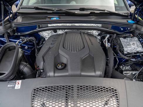 New 2026 Porsche Macan image 30