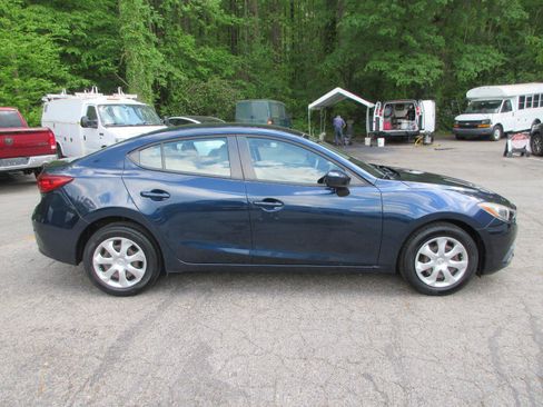 Used 2016 MAZDA MAZDA3 i Sport image 4
