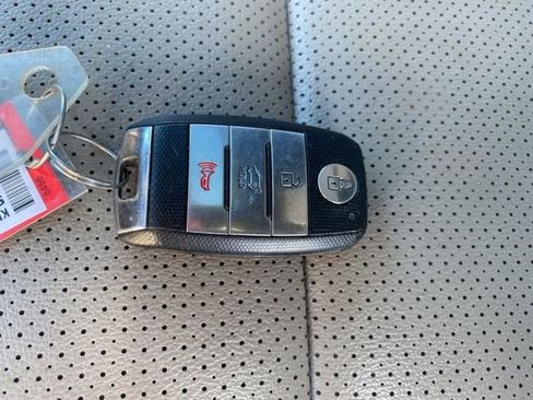 Used 2020 Kia Sportage S w/ S FWD Sunroof Package image 29