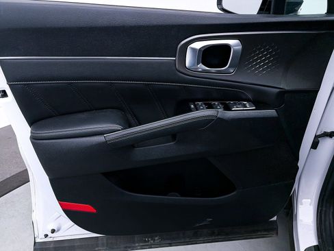 Used 2021 Kia Sorento SX image 17