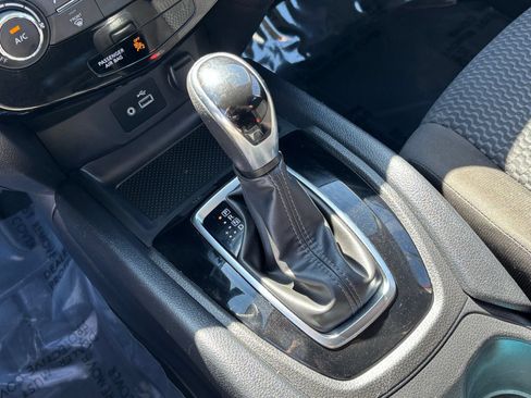 Used 2022 Nissan Rogue Sport S AWD/4WD image 18