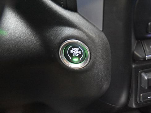 Used 2020 GMC Sierra 1500 SLT RWD image 26