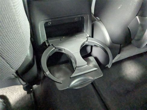 Used 2008 Toyota Matrix FWD image 38