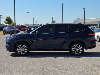 Used 2023 Toyota Highlander XLE