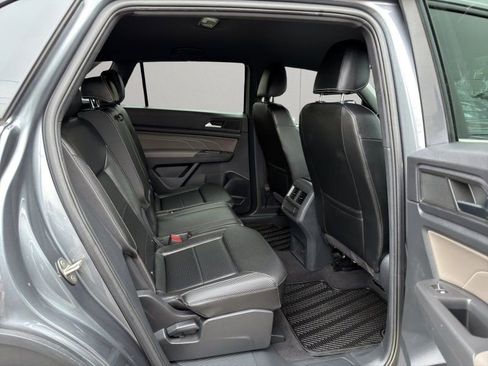 Used 2023 Volkswagen Atlas Cross Sport SE image 12