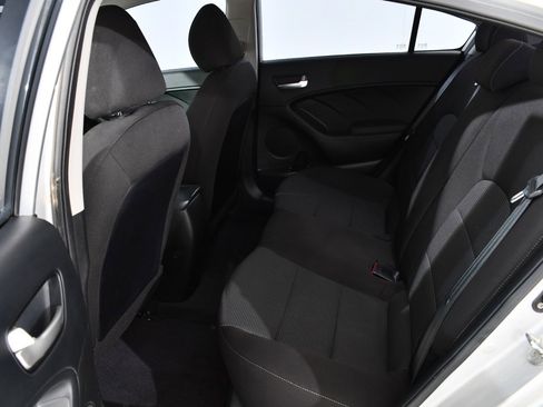 Used 2018 Kia Forte LX w/ LX Rear Camera Package image 16