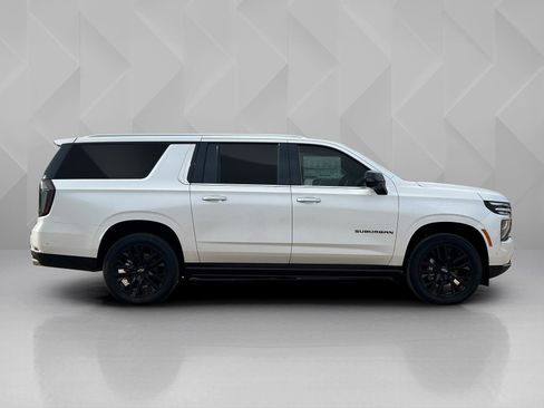 New 2025 Chevrolet Suburban Premier RWD image 4