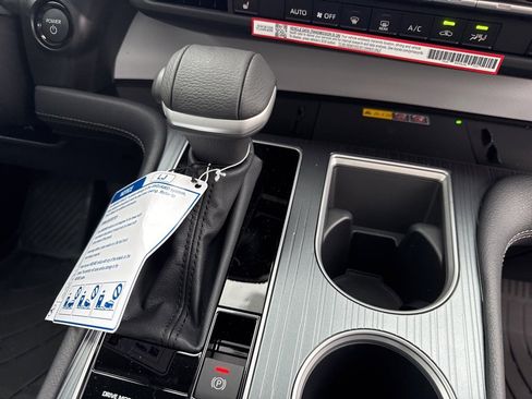 New 2026 Toyota Sienna XLE image 9